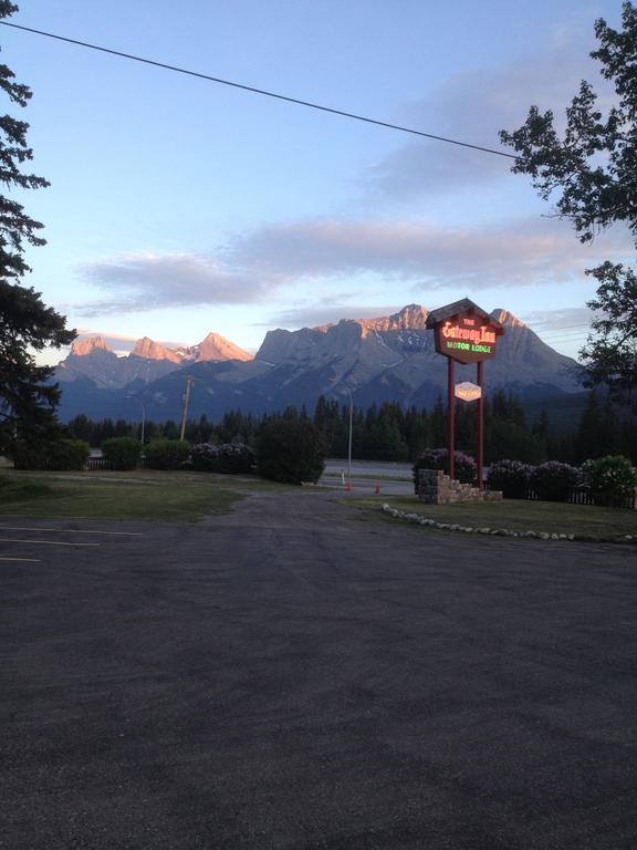The Gateway Inn Canmore Eksteriør billede